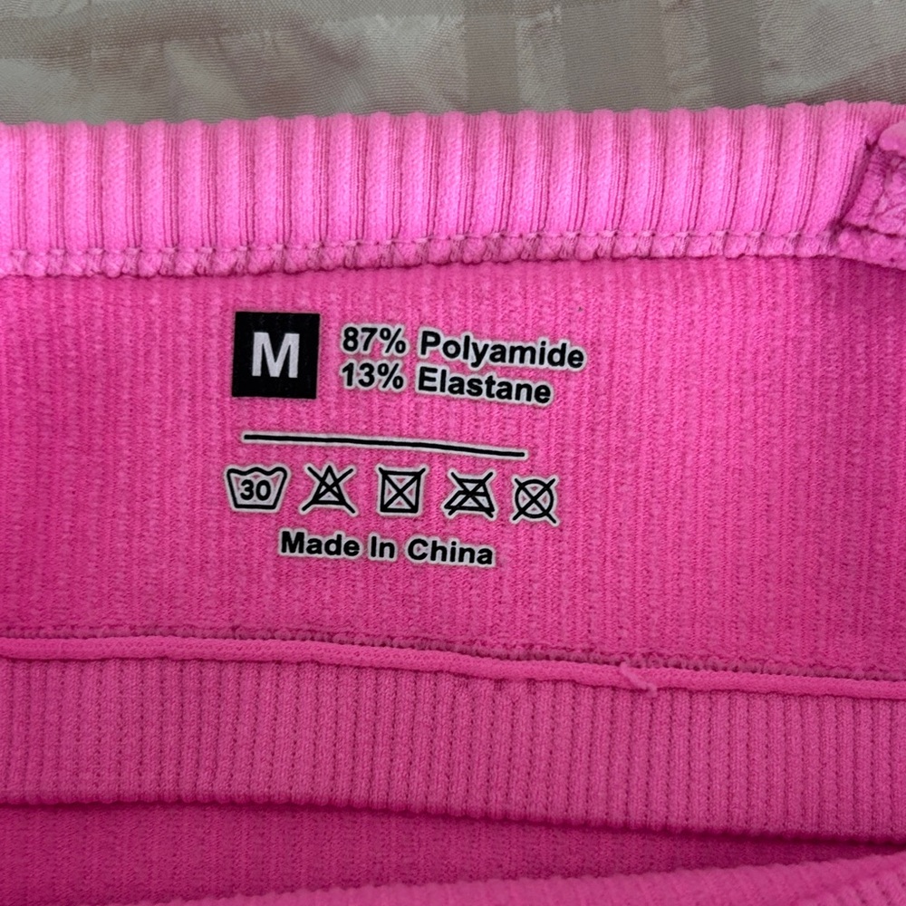 Pink Ribbed Crop Top - Picture 3 of 3